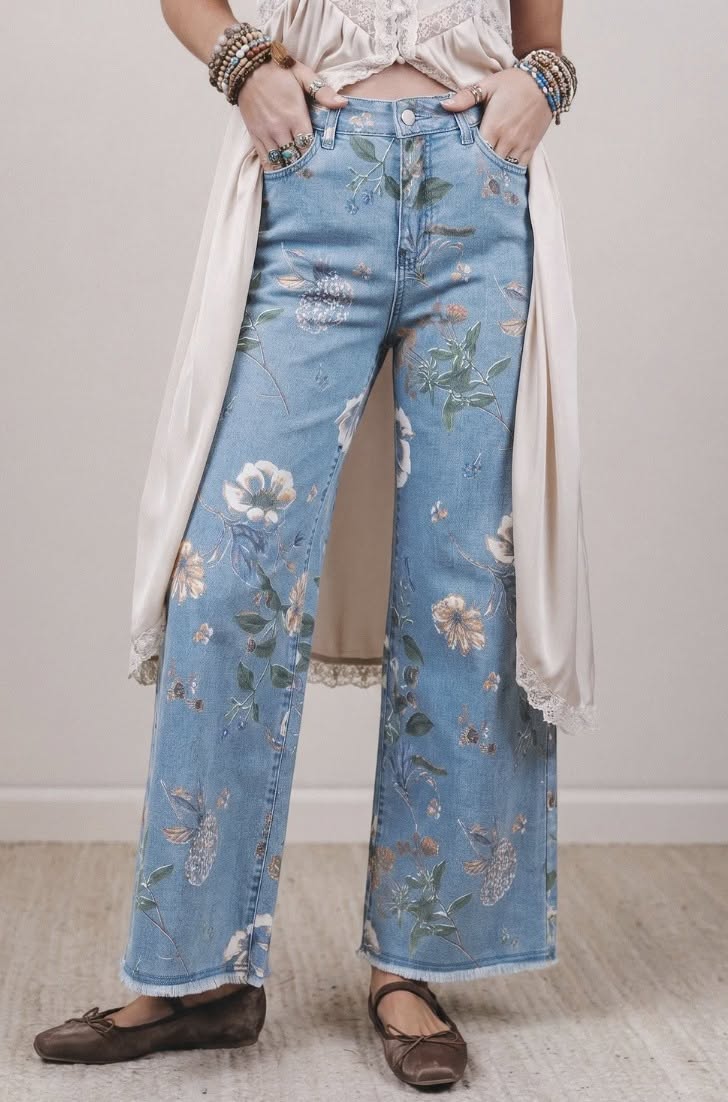 Retro Floral Frayed Hem Jeans